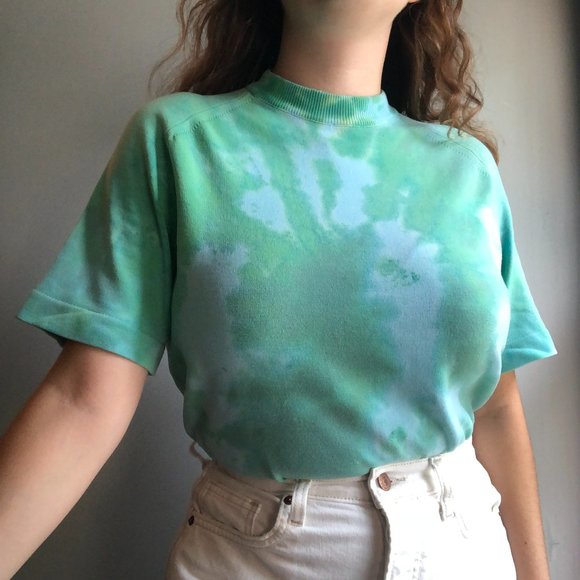 American Vintage Tops - Vintage tie-dye sweater tee